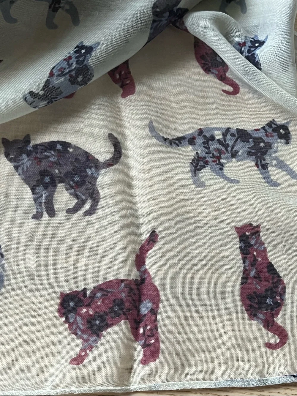 M&Co lightweight polyester